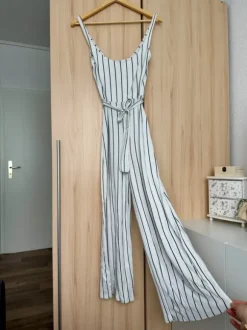 weißer Jumpsuit
