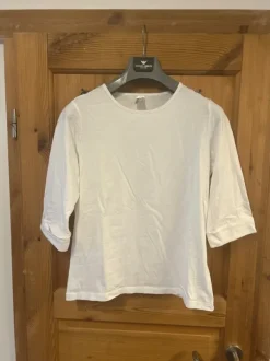 Weißes Shirt