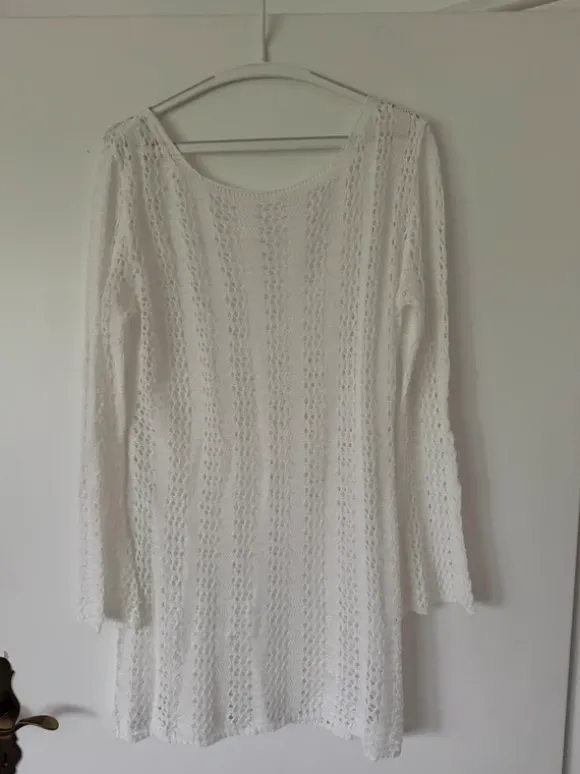 Weißes Strandkleid