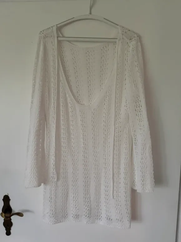 Weißes Strandkleid