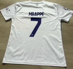 weißes Trikot / Sporttrikot Gr. M (PSG – Mbappé)
