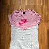 Weiß-rosa Nike T-Shirt, M