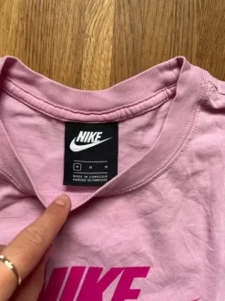 Weiß-rosa Nike T-Shirt, M