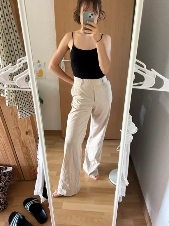Weite bequeme Hose