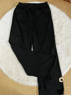 Weite Stoffhose