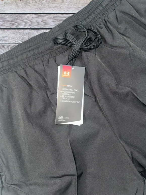 White & Navy Blue Under Armour Shirt & Shorts Set Size L