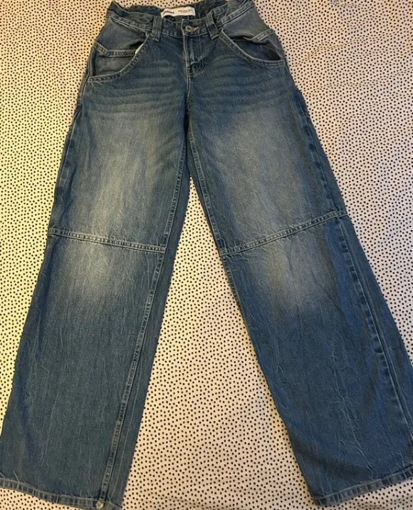 Wide leg jeans Bershka XS