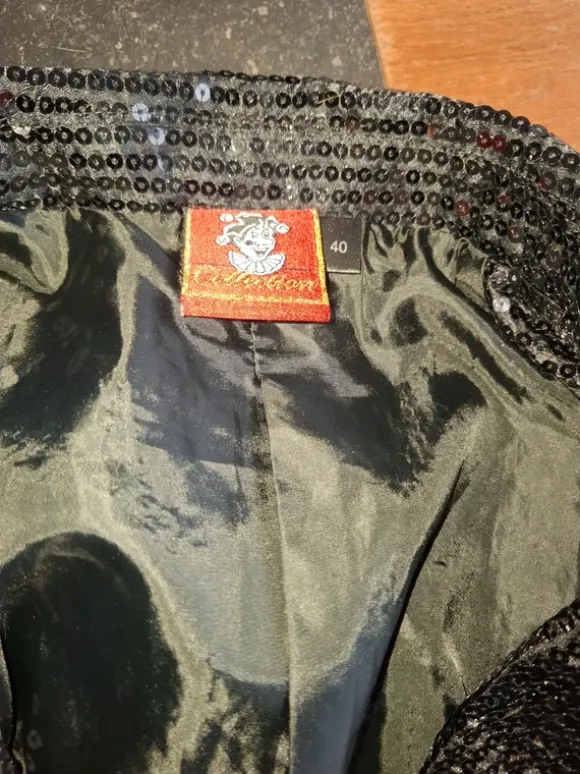 Zwart pailletten jasje maat 40 van tethru