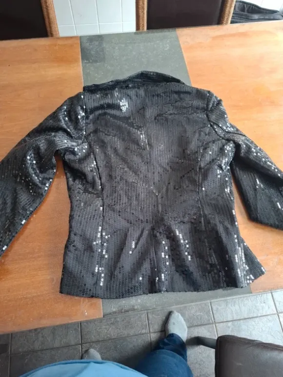 Zwart pailletten jasje maat 40 van tethru