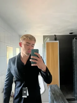 Zwarte blazer nooit gedragen met prijskaartje