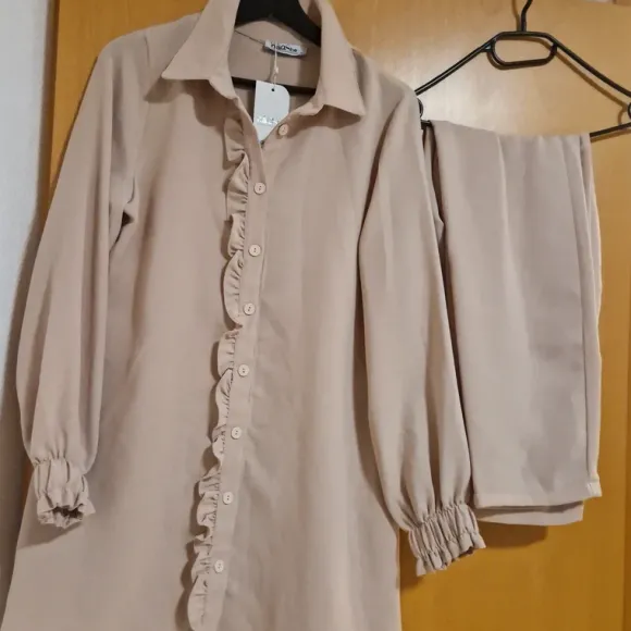 Zweiteiler Damen Hose und obrteile